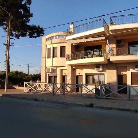 John'S Apartments Nea Michaniona Exterior foto